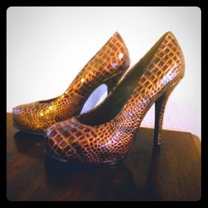 Wet Seal Brown Snakeskin Pumps